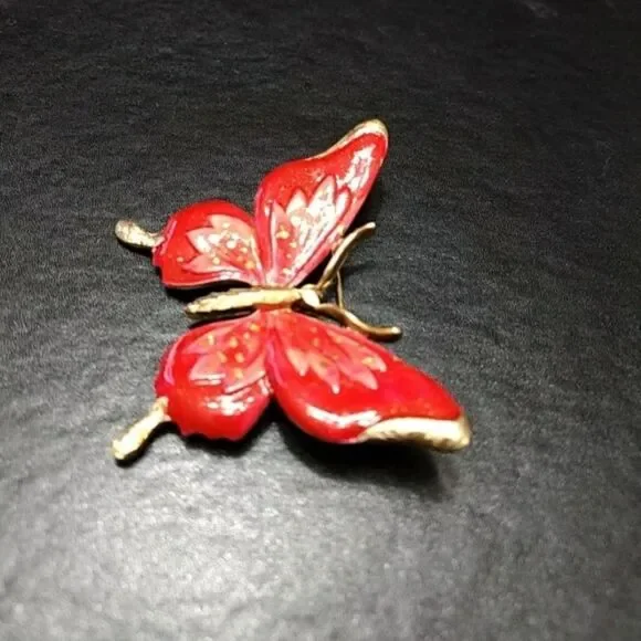 Trifari gold tone red and pink butterfly pin - Picture 4 of 8